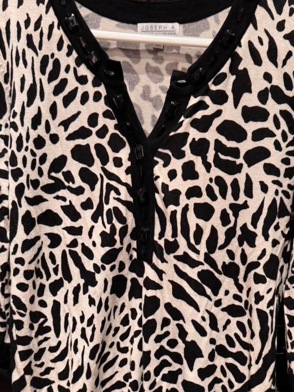 Joseph A Black & White Animal Print Knit Top MEDIUM - Picture 4 of 7